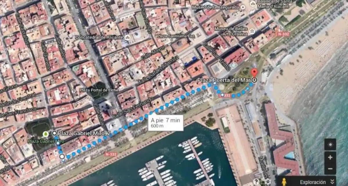 Atico Reformado, Luminoso Y Amplio Appartamento